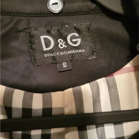 Trench coat in black - Picture 3 of 3